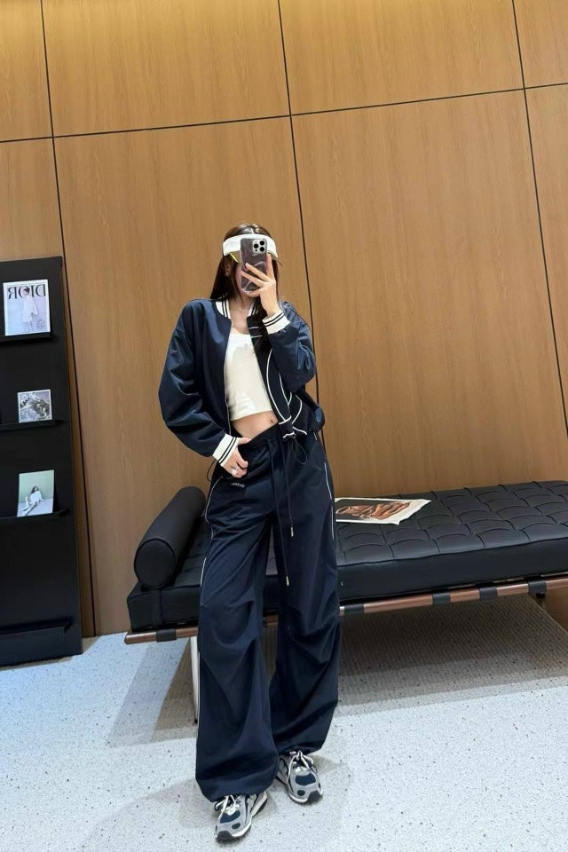 Купить Женский костюм темно-синий оптом Садовод Интернет-каталог Садовод интернет-каталог