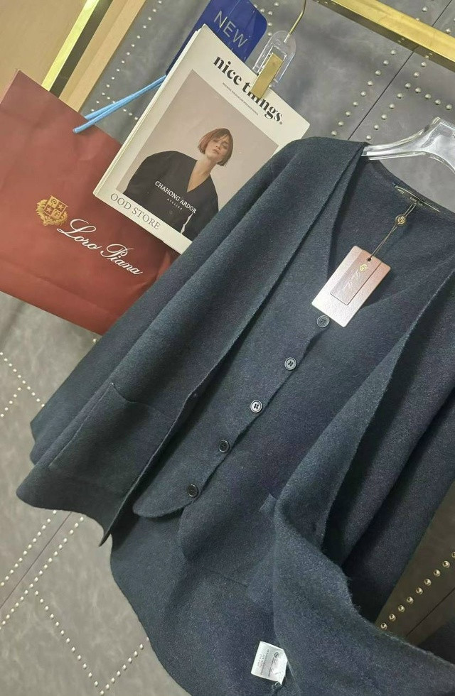 Купить Женский костюм темно-серый оптом Садовод Интернет-каталог Садовод интернет-каталог