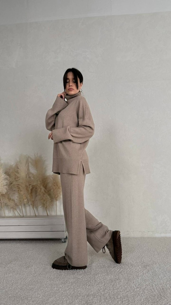 Купить Женский костюм бежевый оптом Садовод Интернет-каталог Садовод интернет-каталог