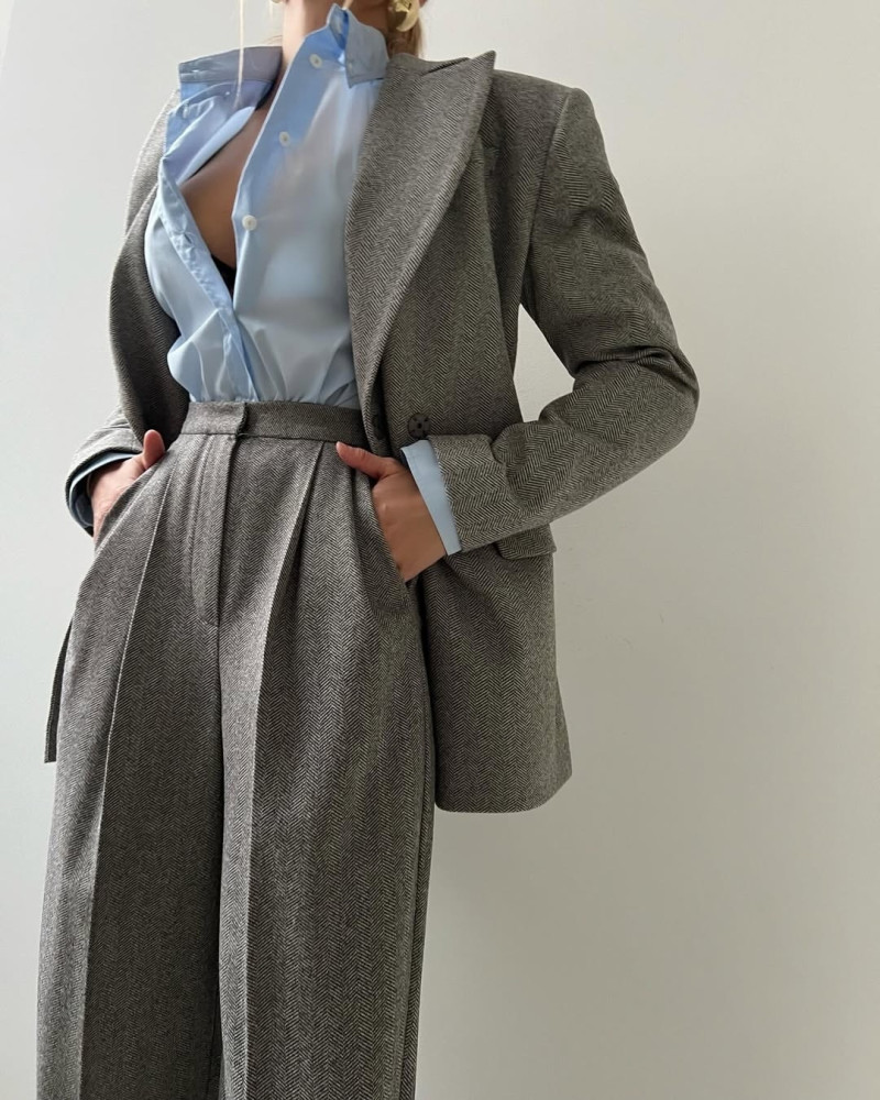 Купить Женский костюм серый оптом Садовод Интернет-каталог Садовод интернет-каталог