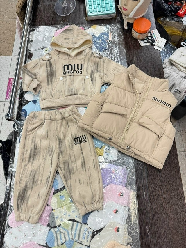 Купить Детский костюм бежевый оптом Садовод Интернет-каталог Садовод интернет-каталог