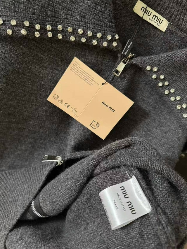 Купить Женский костюм темно-серый оптом Садовод Интернет-каталог Садовод интернет-каталог