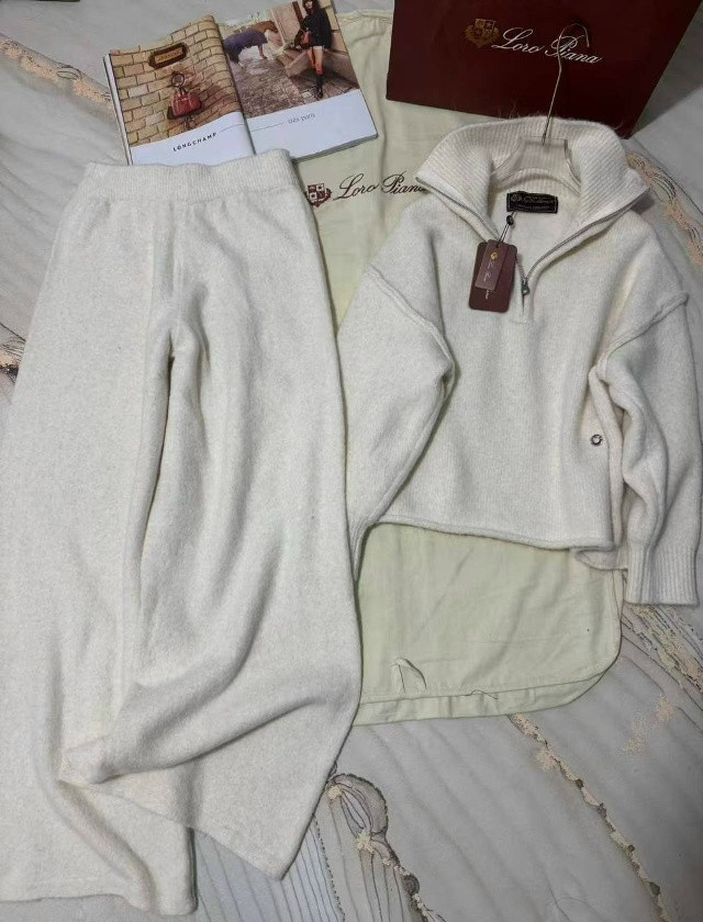 Купить Женский костюм белый оптом Садовод Интернет-каталог Садовод интернет-каталог