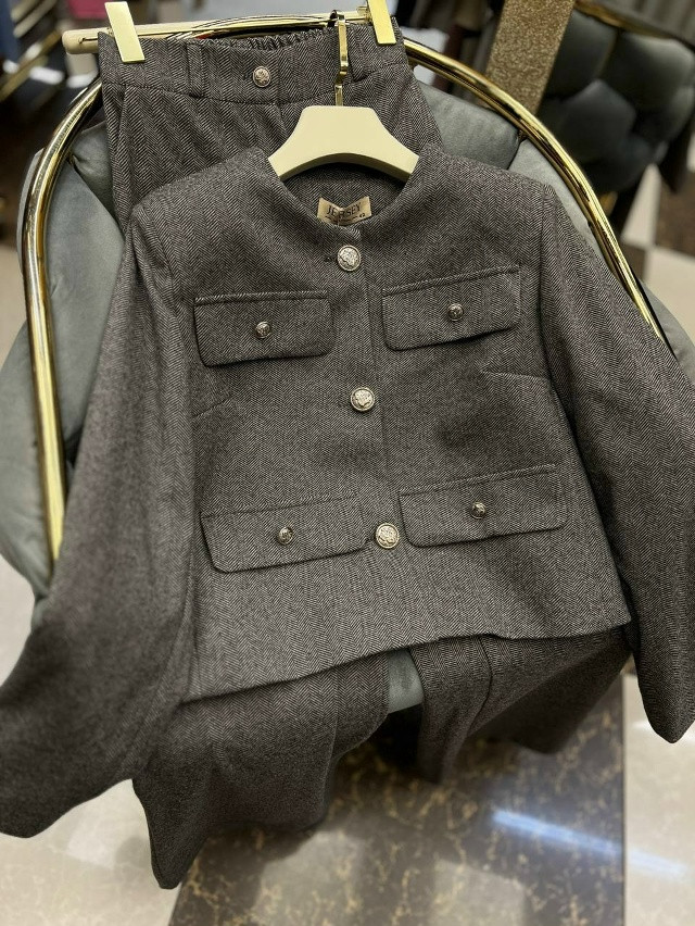 Купить Женский костюм темно-серый оптом Садовод Интернет-каталог Садовод интернет-каталог