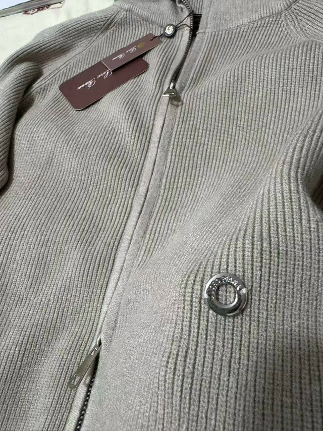 Купить Женский костюм бежевый оптом Садовод Интернет-каталог Садовод интернет-каталог