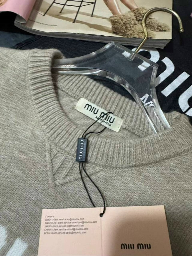 Купить Женский костюм бежевый оптом Садовод Интернет-каталог Садовод интернет-каталог