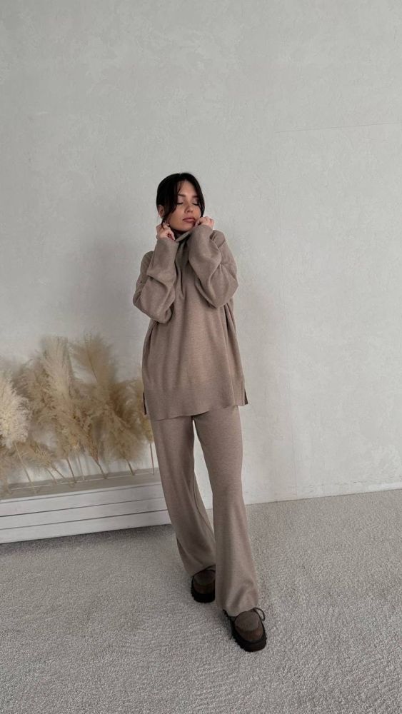 Купить Женский костюм бежевый оптом Садовод Интернет-каталог Садовод интернет-каталог