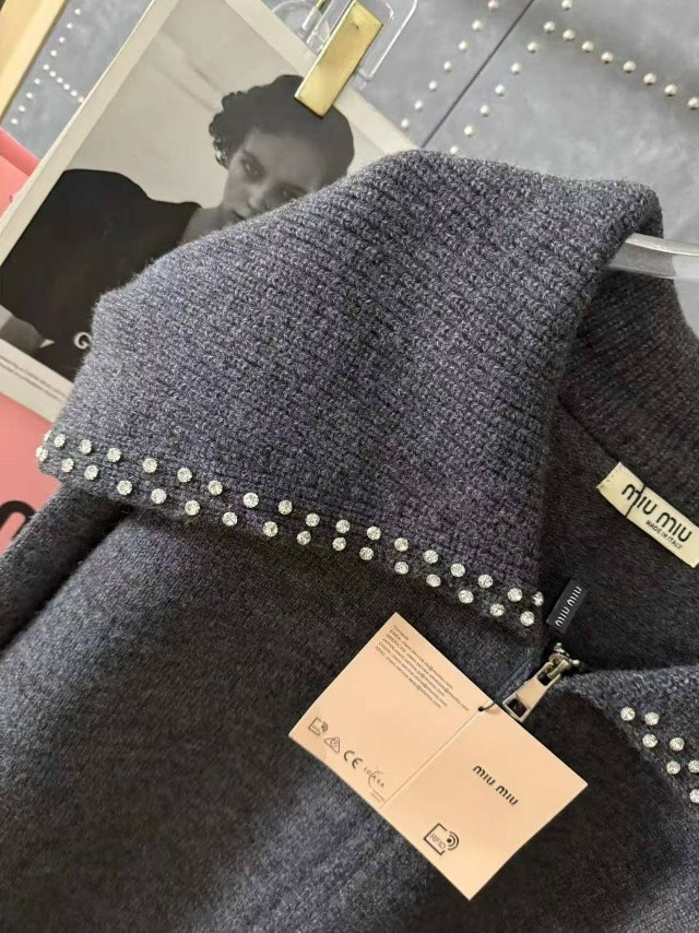 Купить Женский костюм серый оптом Садовод Интернет-каталог Садовод интернет-каталог