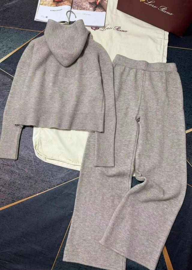 Купить Женский костюм бежевый оптом Садовод Интернет-каталог Садовод интернет-каталог