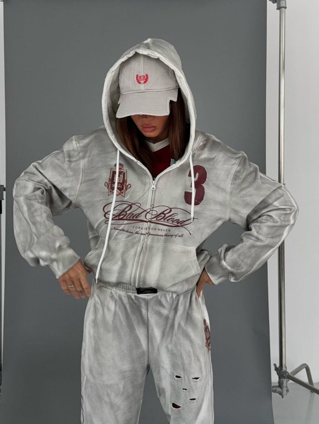 Купить Женский костюм светло-серый оптом Садовод Интернет-каталог Садовод интернет-каталог