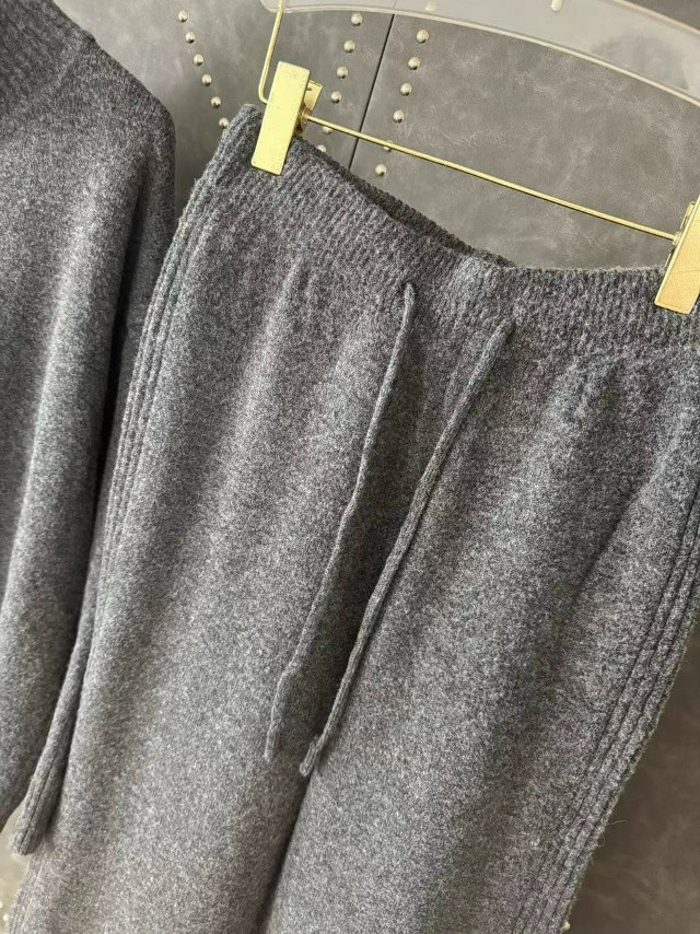 Купить Женский костюм серый оптом Садовод Интернет-каталог Садовод интернет-каталог