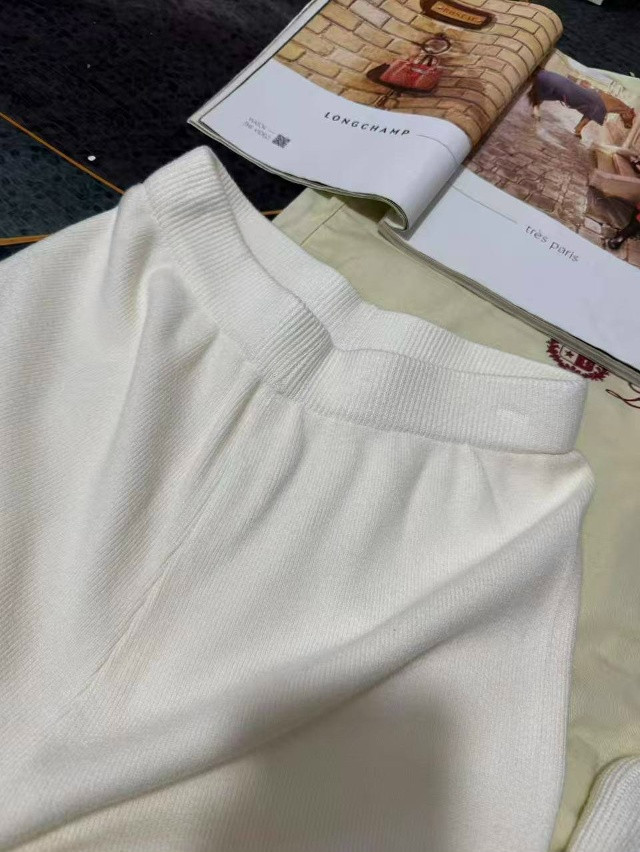 Купить Женский костюм белый оптом Садовод Интернет-каталог Садовод интернет-каталог