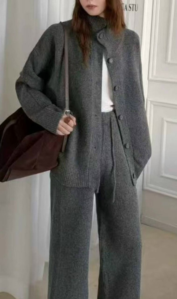 Купить Женский костюм серый оптом Садовод Интернет-каталог Садовод интернет-каталог