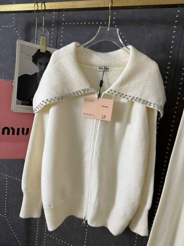 Купить Женский костюм белый оптом Садовод Интернет-каталог Садовод интернет-каталог