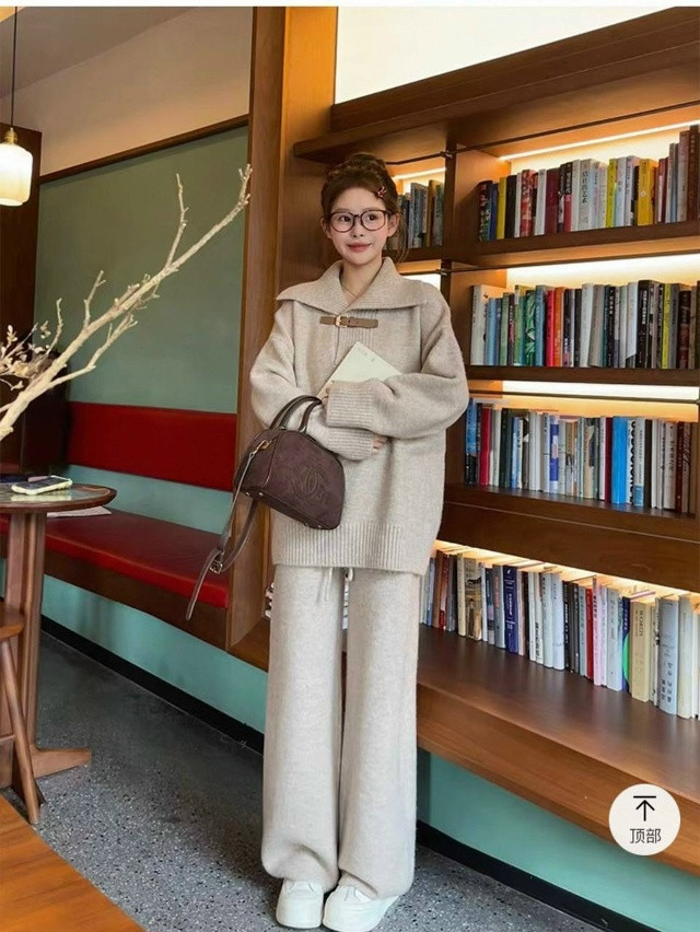 Купить Женский костюм бежевый оптом Садовод Интернет-каталог Садовод интернет-каталог