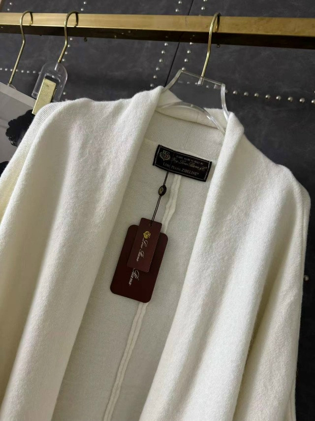 Купить Женский костюм белый оптом Садовод Интернет-каталог Садовод интернет-каталог