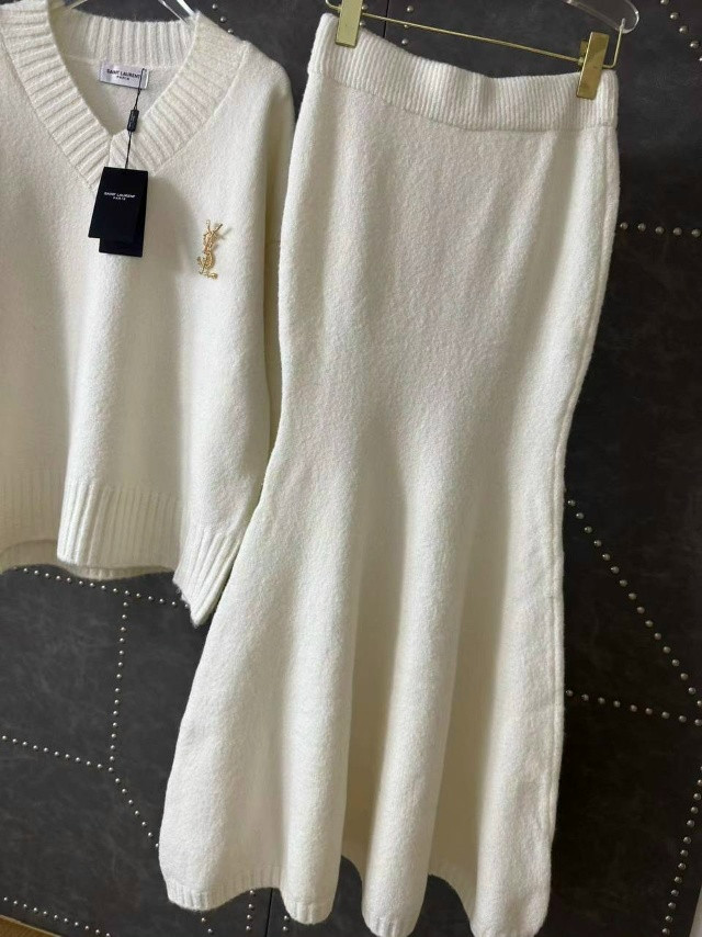 Купить Женский костюм белый оптом Садовод Интернет-каталог Садовод интернет-каталог