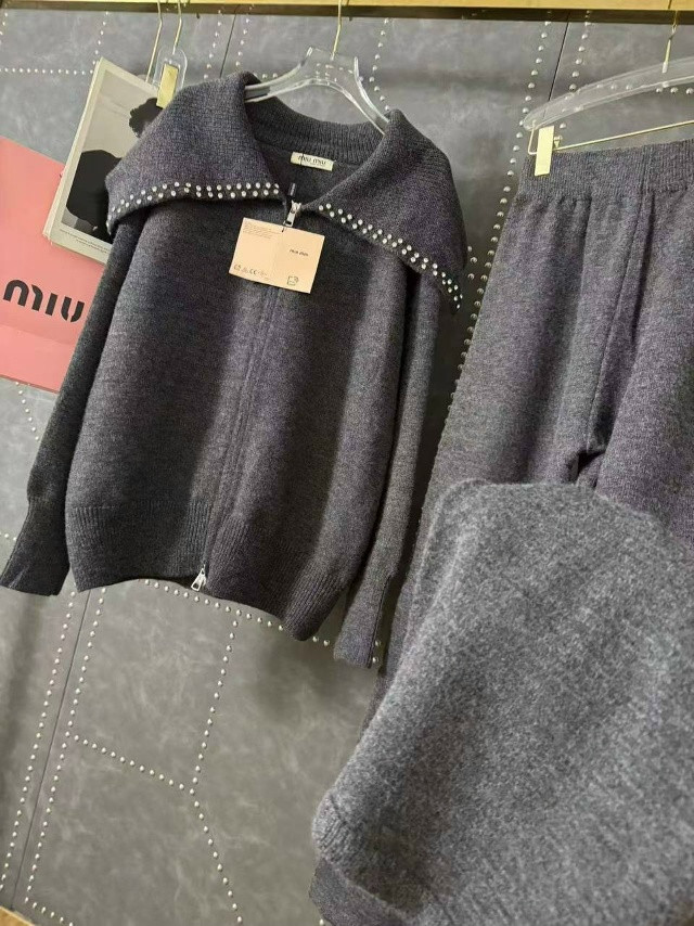 Купить Женский костюм серый оптом Садовод Интернет-каталог Садовод интернет-каталог