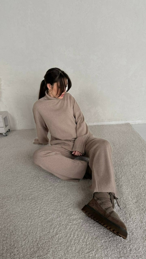 Купить Женский костюм бежевый оптом Садовод Интернет-каталог Садовод интернет-каталог