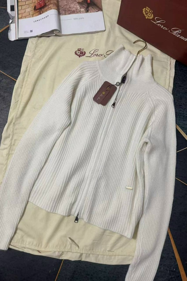 Купить Женский костюм молочный оптом Садовод Интернет-каталог Садовод интернет-каталог