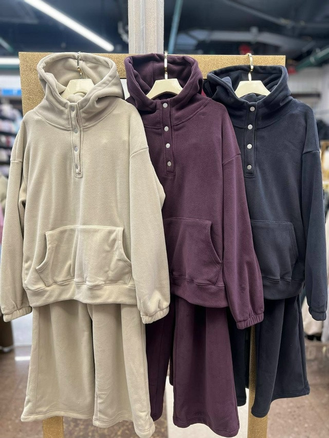 Купить Спортивные  костюм оптом Садовод Интернет-каталог Садовод интернет-каталог