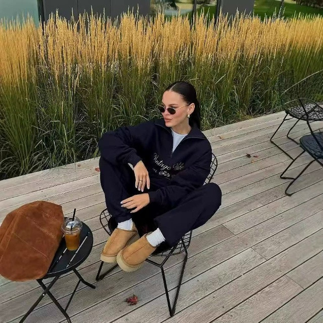 Купить Женский костюм темно-синий оптом Садовод Интернет-каталог Садовод интернет-каталог