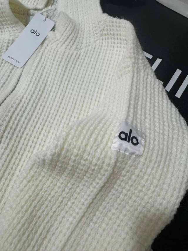 Купить Женский костюм белый оптом Садовод Интернет-каталог Садовод интернет-каталог