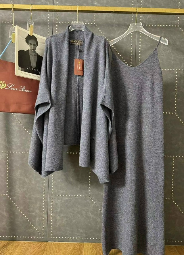 Купить Женский костюм темно-серый оптом Садовод Интернет-каталог Садовод интернет-каталог