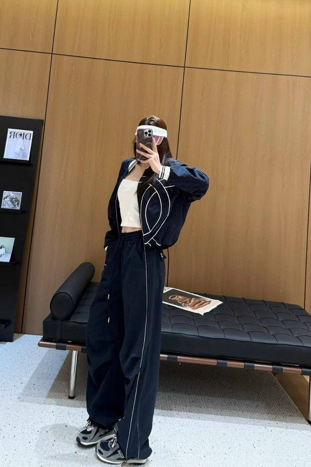 Купить Женский костюм темно-синий оптом Садовод Интернет-каталог Садовод интернет-каталог