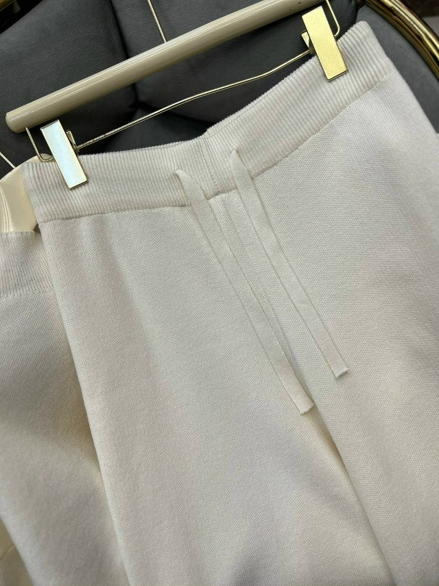 Купить Женский костюм молочный оптом Садовод Интернет-каталог Садовод интернет-каталог