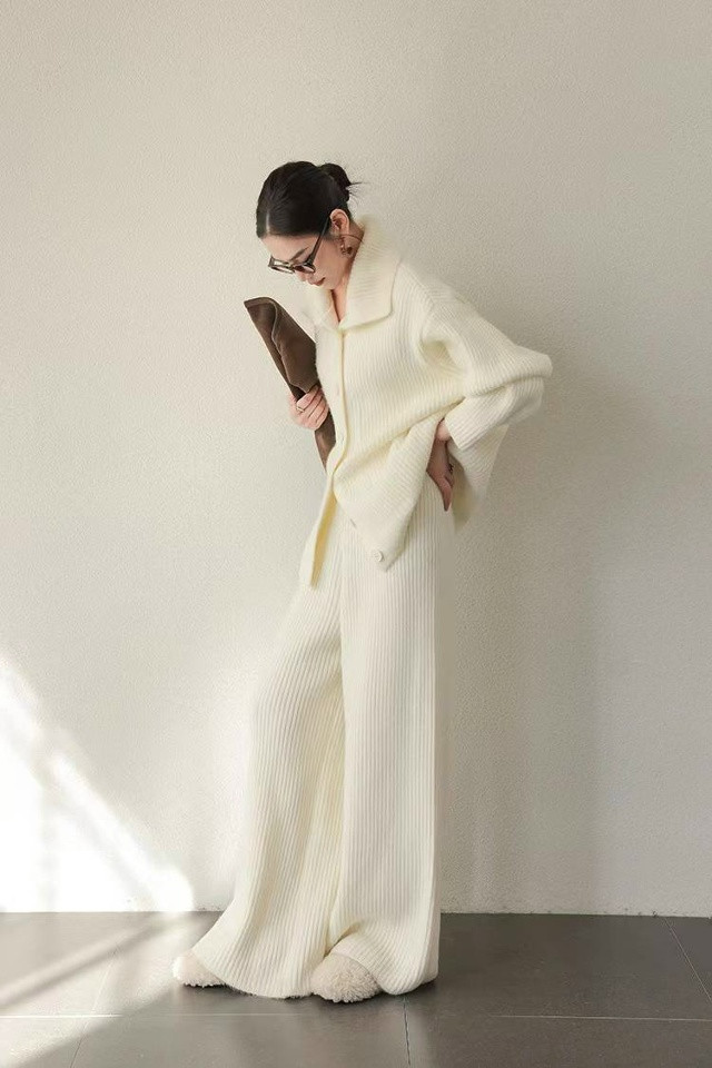 Купить Женский костюм белый оптом Садовод Интернет-каталог Садовод интернет-каталог