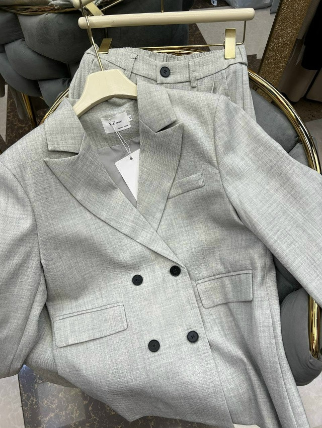 Купить Женский костюм светло-серый оптом Садовод Интернет-каталог Садовод интернет-каталог