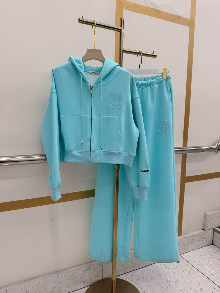 Купить Женский костюм голубой оптом Садовод Интернет-каталог Садовод интернет-каталог