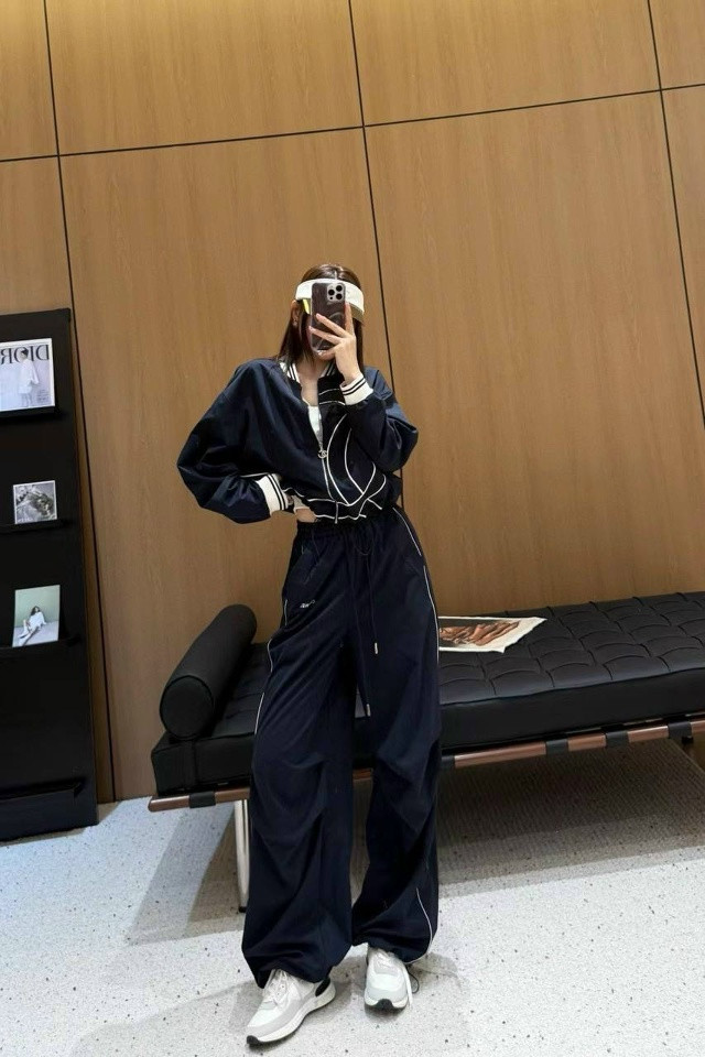 Купить Женский костюм темно-синий оптом Садовод Интернет-каталог Садовод интернет-каталог