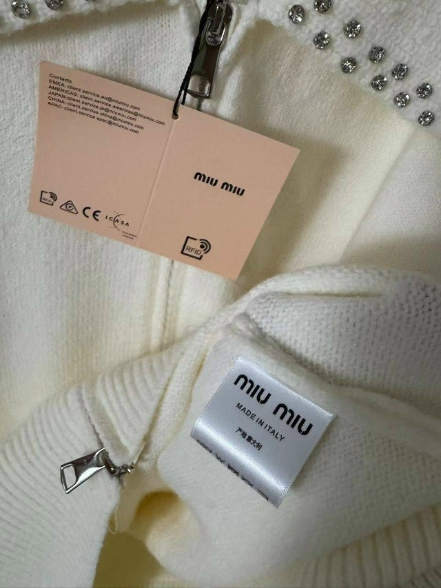 Купить Женский костюм белый оптом Садовод Интернет-каталог Садовод интернет-каталог