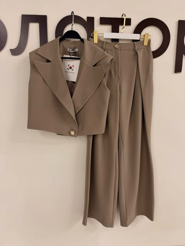 Купить Женский костюм бежевый оптом Садовод Интернет-каталог Садовод интернет-каталог