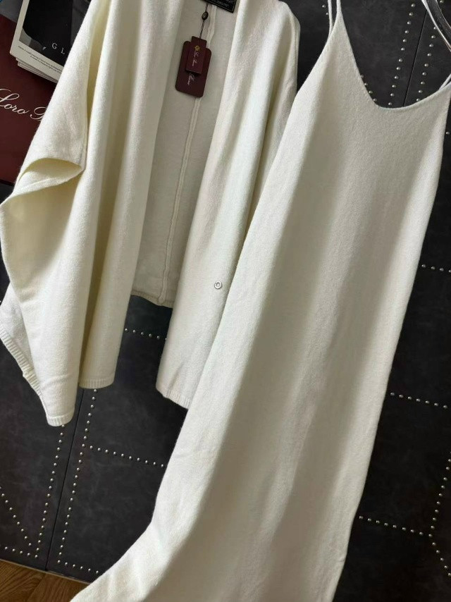 Купить Женский костюм белый оптом Садовод Интернет-каталог Садовод интернет-каталог