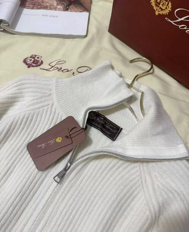 Купить Женский костюм молочный оптом Садовод Интернет-каталог Садовод интернет-каталог