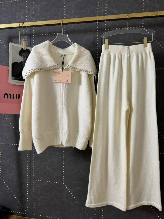 Купить Женский костюм белый оптом Садовод Интернет-каталог Садовод интернет-каталог