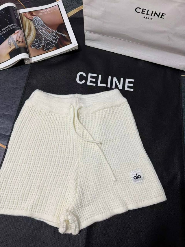 Купить Женский костюм белый оптом Садовод Интернет-каталог Садовод интернет-каталог