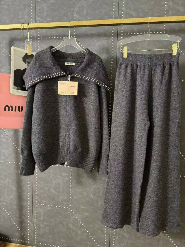 Купить Женский костюм серый оптом Садовод Интернет-каталог Садовод интернет-каталог