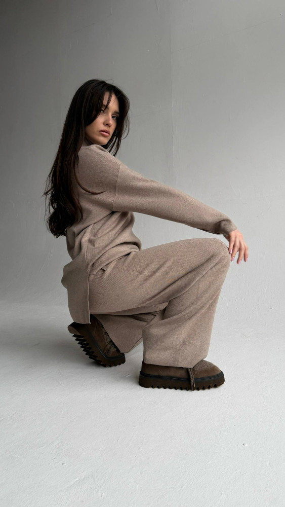 Купить Женский костюм бежевый оптом Садовод Интернет-каталог Садовод интернет-каталог