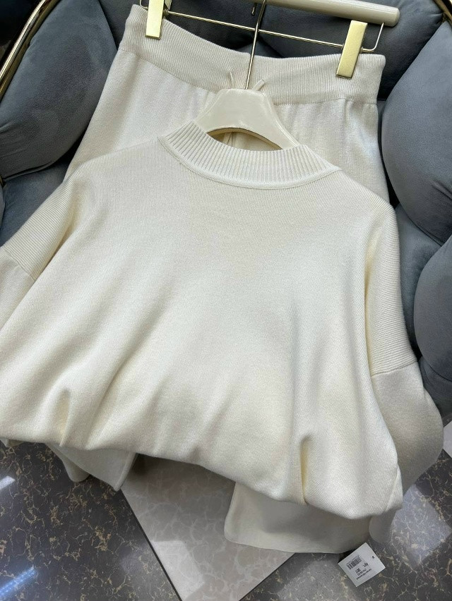 Купить Женский костюм молочный оптом Садовод Интернет-каталог Садовод интернет-каталог