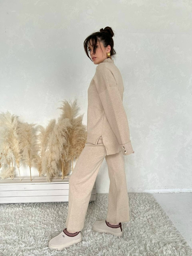 Купить Женский костюм бежевый оптом Садовод Интернет-каталог Садовод интернет-каталог