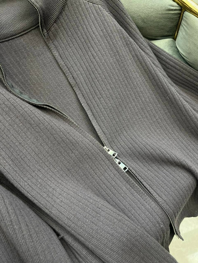 Купить Женский костюм темно-серый оптом Садовод Интернет-каталог Садовод интернет-каталог