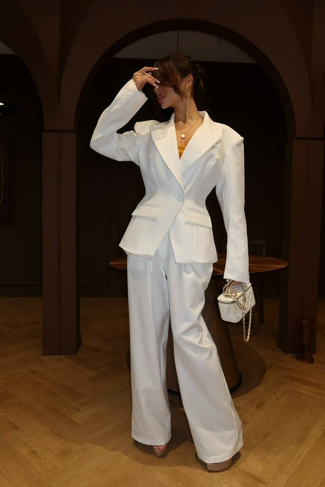 Купить Женский костюм белый оптом Садовод Интернет-каталог Садовод интернет-каталог