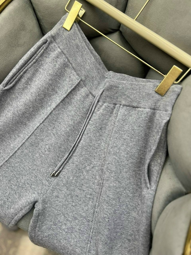 Купить Женский костюм серый оптом Садовод Интернет-каталог Садовод интернет-каталог