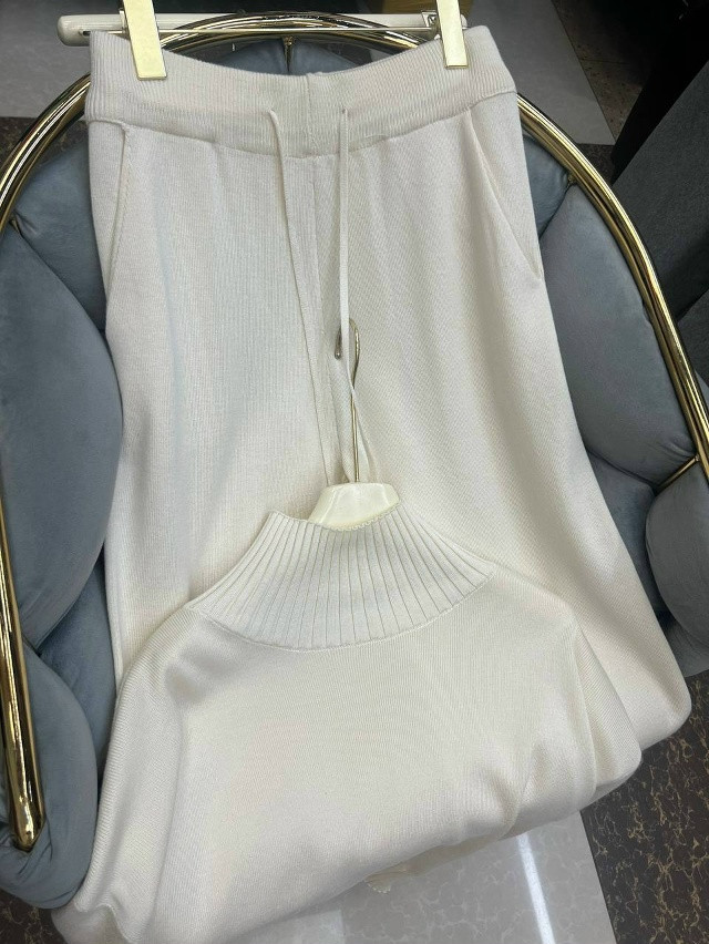 Купить Женский костюм молочный оптом Садовод Интернет-каталог Садовод интернет-каталог